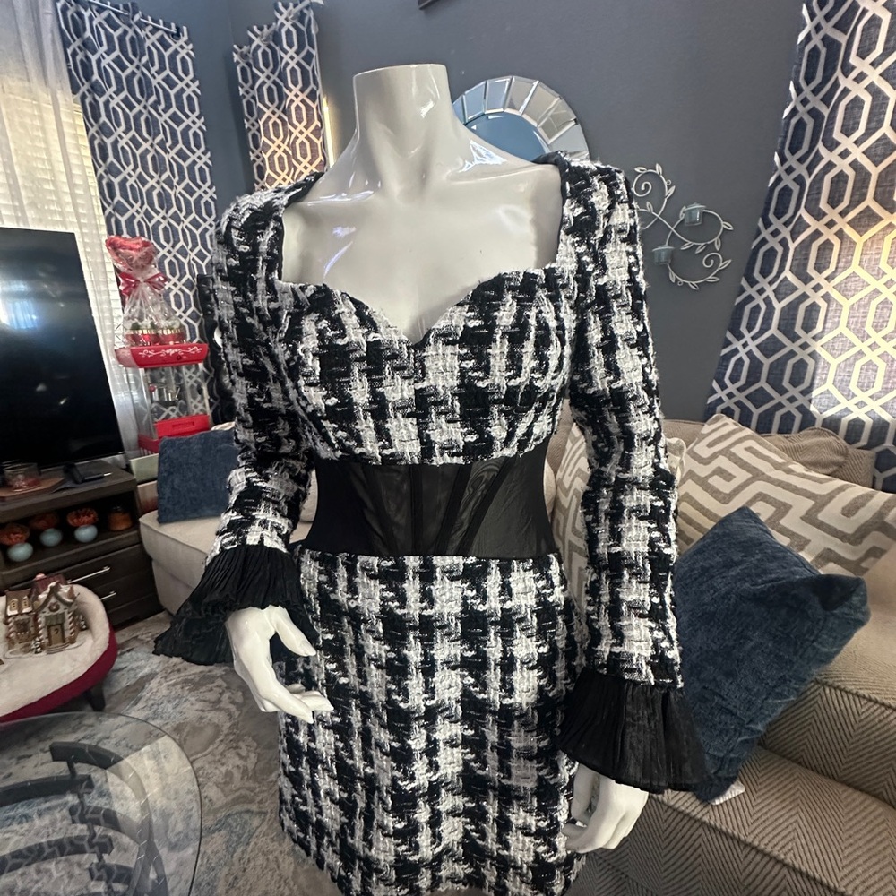 Chic Black and White Tweed Dress with Long Sleeves